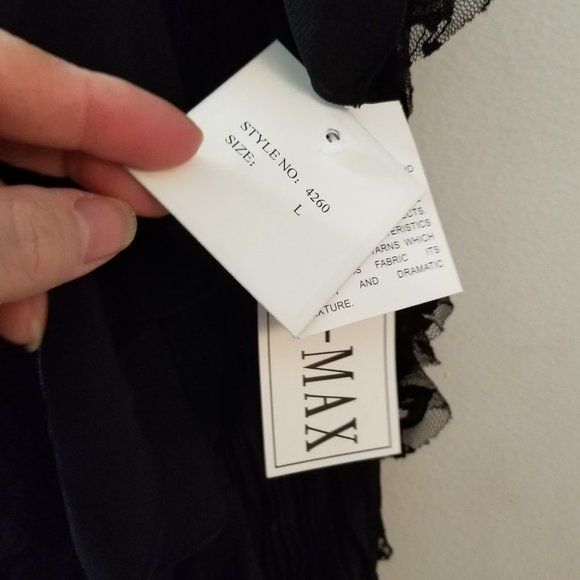 Mix media woven top with  and lace and back sheer pleating - Picture 6 of 10